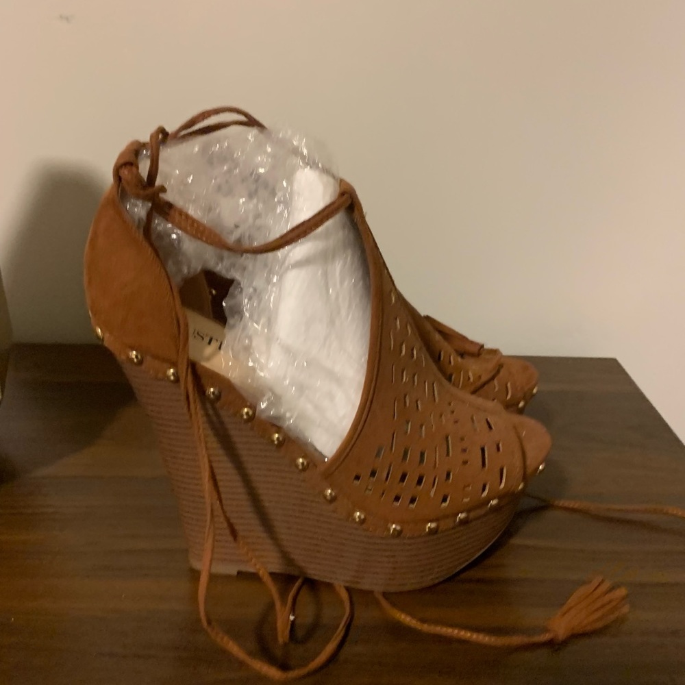 JustFab Draycee Brown Wedge Heels